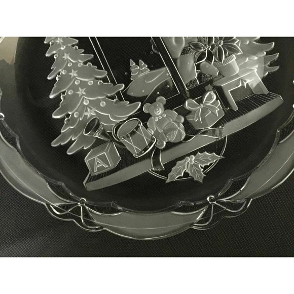 Mikasa Huge Serving Platter Plate Clear Frosted Glass Winter Christmas Scene 14" - Picture 8 of 9